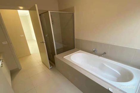 Property photo of 16 Rejoice Street Tarneit VIC 3029