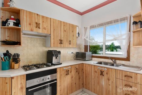 Property photo of 9 Billabong Avenue Dapto NSW 2530