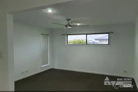 Property photo of 3 Reimers Street Emerald QLD 4720