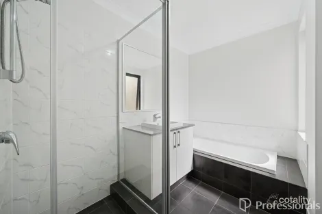 Property photo of 8 Encounter Road Byford WA 6122