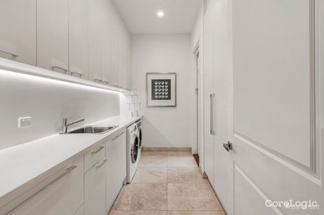 Property photo of 28 Hemingway Avenue Templestowe VIC 3106