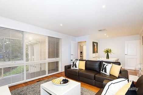 Property photo of 16 Glenscott Crescent Strathmore Heights VIC 3041