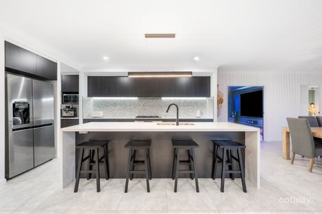 Property photo of 11 Vanna Place Redland Bay QLD 4165