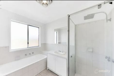 Property photo of 23 Banksia Place Meadow Heights VIC 3048