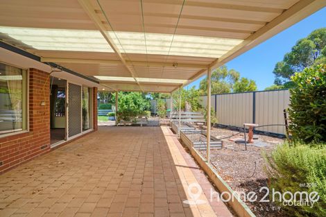 Property photo of 11 Fairway Place Cooloongup WA 6168