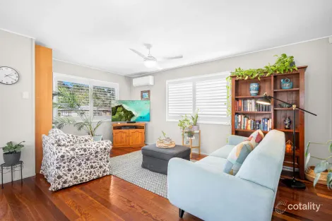 Property photo of 11 Euston Street Wynnum West QLD 4178