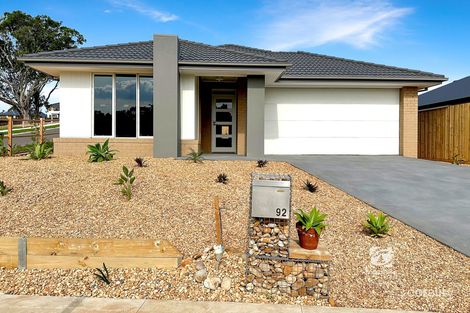 92 Laurina Way, Lucknow, VIC 3875
