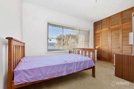 Property photo of 11 Roland Avenue Strathmore VIC 3041