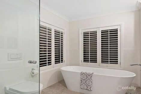 Property photo of 2/18 Seaside Avenue Mermaid Beach QLD 4218