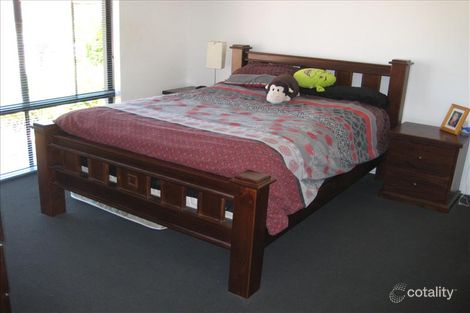 Property photo of 19 Joseph Banks Boulevard Banksia Grove WA 6031