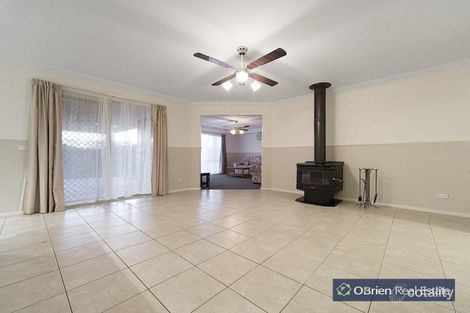 Property photo of 2 Makitti Close Tooradin VIC 3980