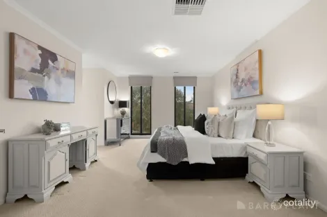 Property photo of 3 Lowanna Street Berwick VIC 3806