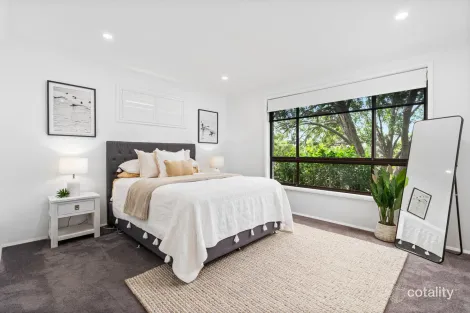 Property photo of 8 Craigend Street Wyoming NSW 2250