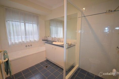 Property photo of 28 Oak Grove Way Sippy Downs QLD 4556