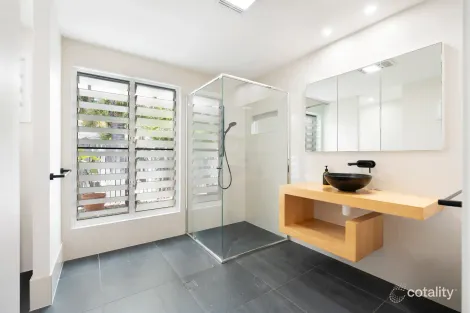 Property photo of 5 Julie Court Mooloolaba QLD 4557