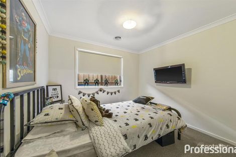 Property photo of 16 Kennedy Drive Plumpton VIC 3335