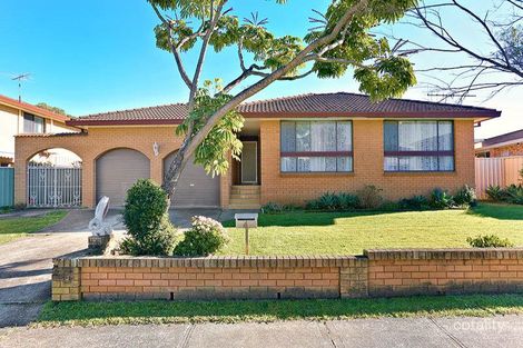 Property photo of 4 Piesley Street Prairiewood NSW 2176