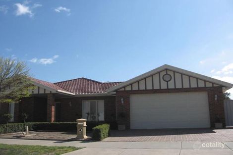 Property photo of 10 Mulberry Pass Craigieburn VIC 3064
