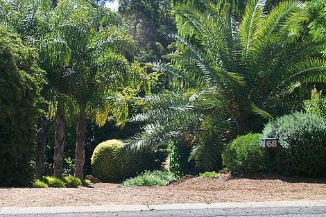 68 Betti Rd, Kalamunda, WA 6076