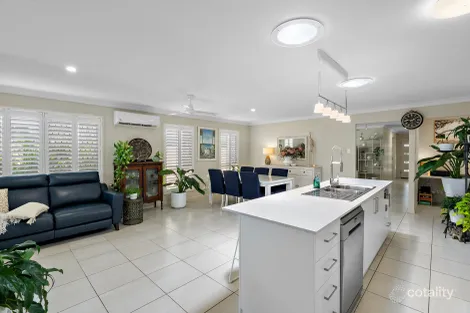 Property photo of 17 Simon Street Victoria Point QLD 4165