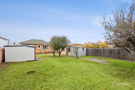 Property photo of 15 Maple Crescent Bell Park VIC 3215