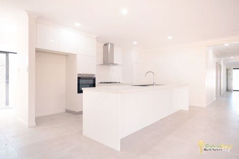 Property photo of 54 Oxbow Loop Redlynch QLD 4870