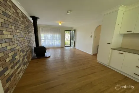 Property photo of 17 Burns Crescent Wondai QLD 4606