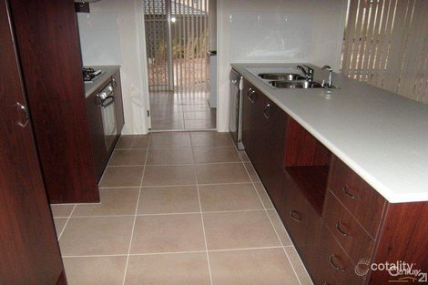 Property photo of 8 Redmond Circuit Cameron Park NSW 2285