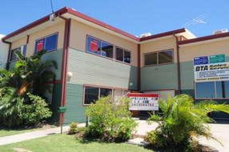 8-10 Lowry St, North Ipswich, QLD 4305