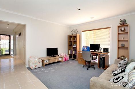 Property photo of 15 Wyperfeld Circuit Caroline Springs VIC 3023