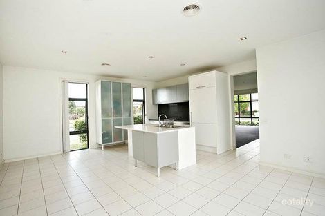 Property photo of 5 Lansdowne Circuit Mulgrave VIC 3170