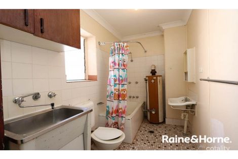 Property photo of 233 George Street Bathurst NSW 2795