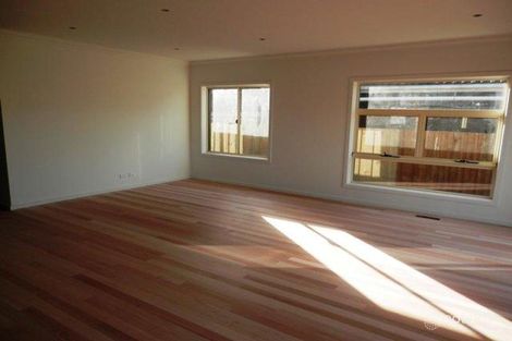 Property photo of 27 Fawkner Crescent Keilor East VIC 3033