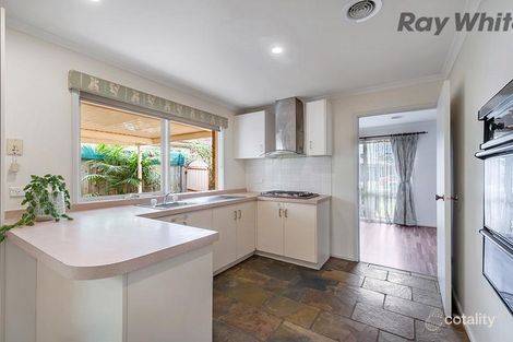 Property photo of 17 Poltava Walk Delahey VIC 3037