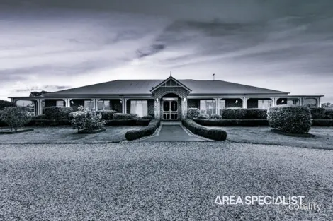 Property photo of 31 Supreme Close Koo Wee Rup VIC 3981