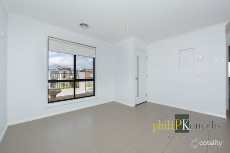 Property photo of 35 Stanner Circuit Bonner ACT 2914