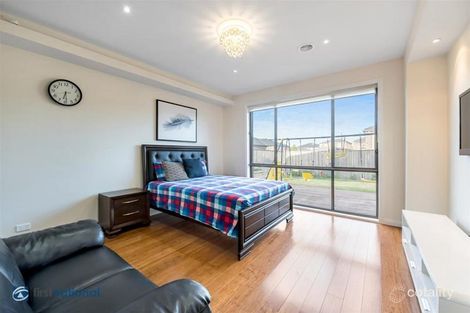 Property photo of 19 Willsmere Way Mickleham VIC 3064