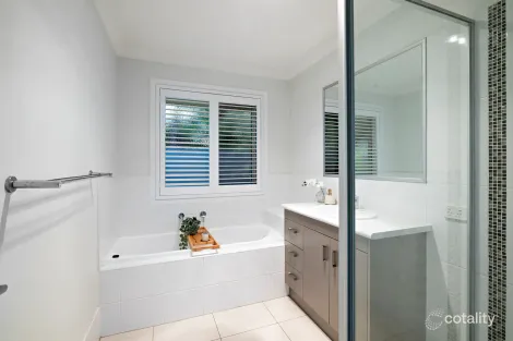 Property photo of 30 Riley Peter Place Cleveland QLD 4163