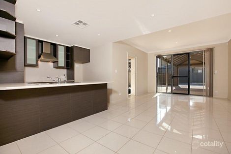 2/211 Findon Rd, Findon, SA 5023