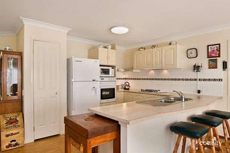 Property photo of 16 Belinda Close Berkeley Vale NSW 2261