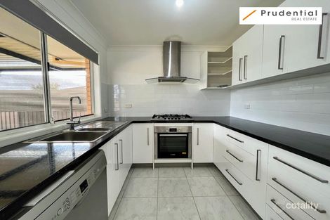 Property photo of 4 Harthouse Road Ambarvale NSW 2560