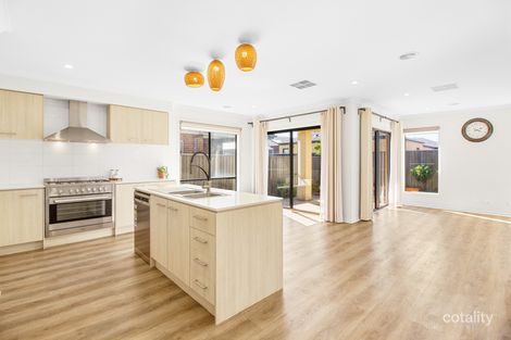 Property photo of 15 Becontree Crescent Strathtulloh VIC 3338