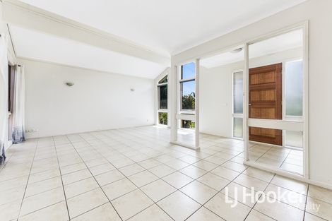 Property photo of 4 Rebecca Court Cranbourne North VIC 3977