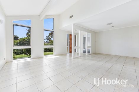 Property photo of 4 Rebecca Court Cranbourne North VIC 3977
