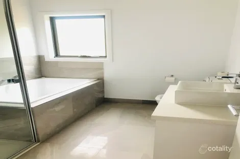 Property photo of 2/95 Market Road Werribee VIC 3030