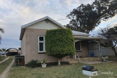 230 First St, Wonthella, WA 6530