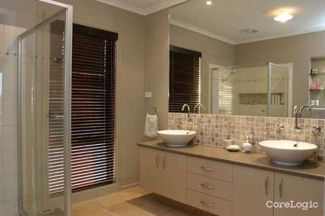 Property photo of 2 Tranquillity Place Beaconsfield VIC 3807
