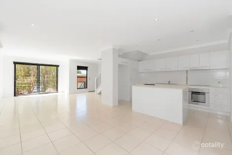 3/33 PYRITE ST, PIMPAMA, QLD 4209