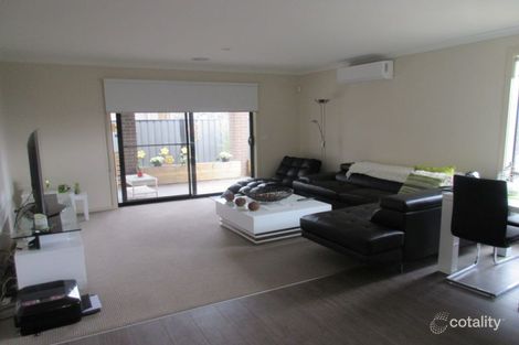 Property photo of 5 Peppertree Parade Craigieburn VIC 3064