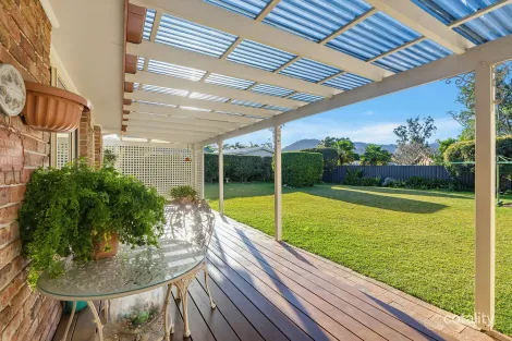 Property photo of 4 Melaleuca Place Bomaderry NSW 2541